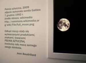 1 Kama Sokolnicka, Pełnia sztuczna, instalacja, 2009