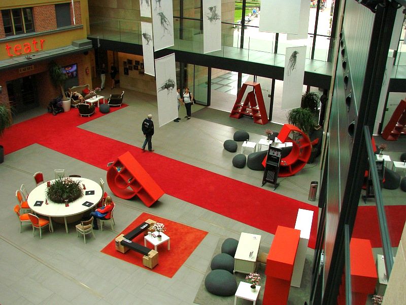 C00168 Inspirujące do działań podwórko w Teatrze Capitol